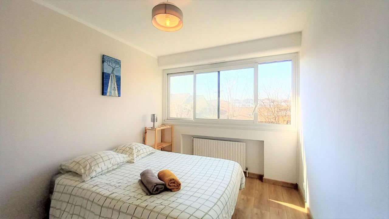 Magnifique Cocon - Metro A Republique - 2 Belles Chambres Avec Dressings - Wifi Gratuit - Netflix - Au Calme Absolu - Lumineux - Jardin Arbore Partage Dans La Residence Villeurbanne Luaran gambar